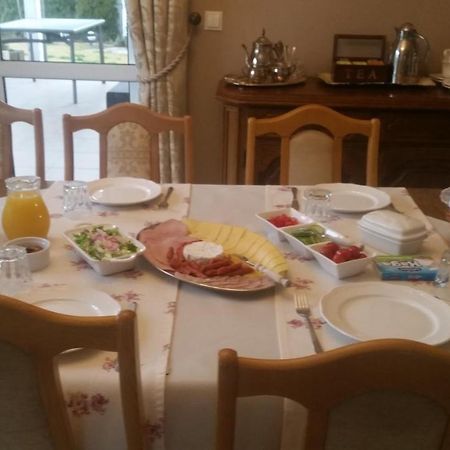 B&B Kamelia Коморники Екстер'єр фото