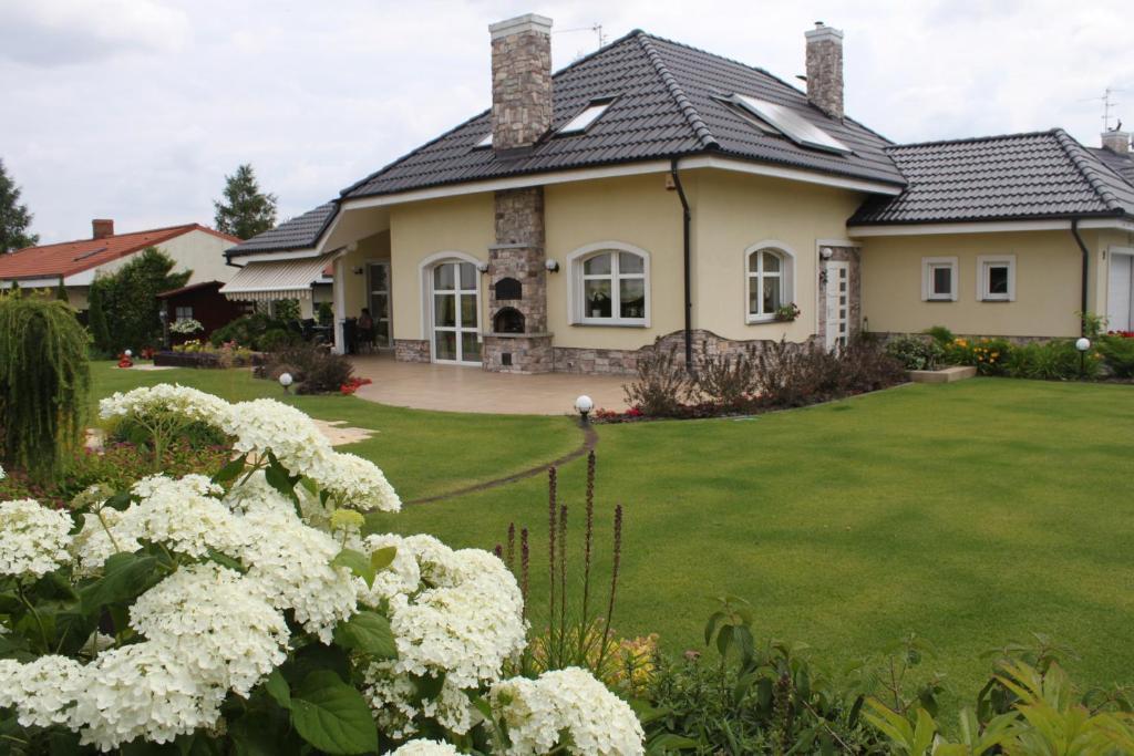 B&B Kamelia Коморники Екстер'єр фото