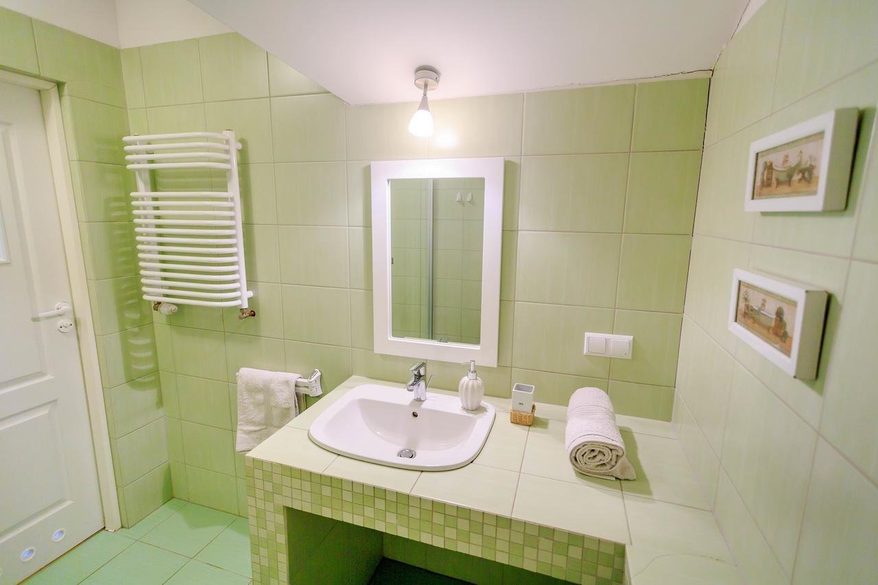 B&B Kamelia Коморники Екстер'єр фото